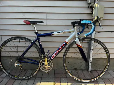 Giant OCR1 road bike, View more