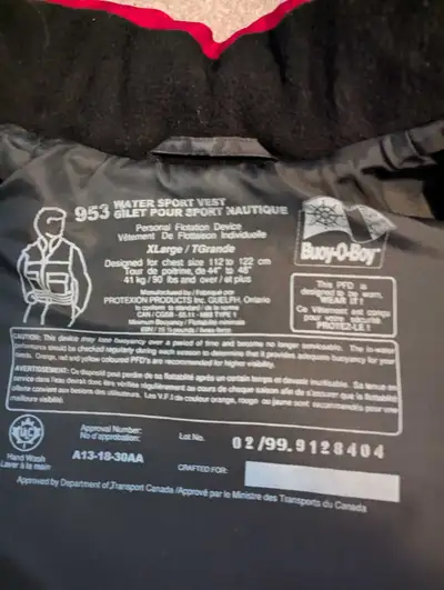 Like you out of life jacket size XL very good shape good zipper good life jacket $50 cash very firm...