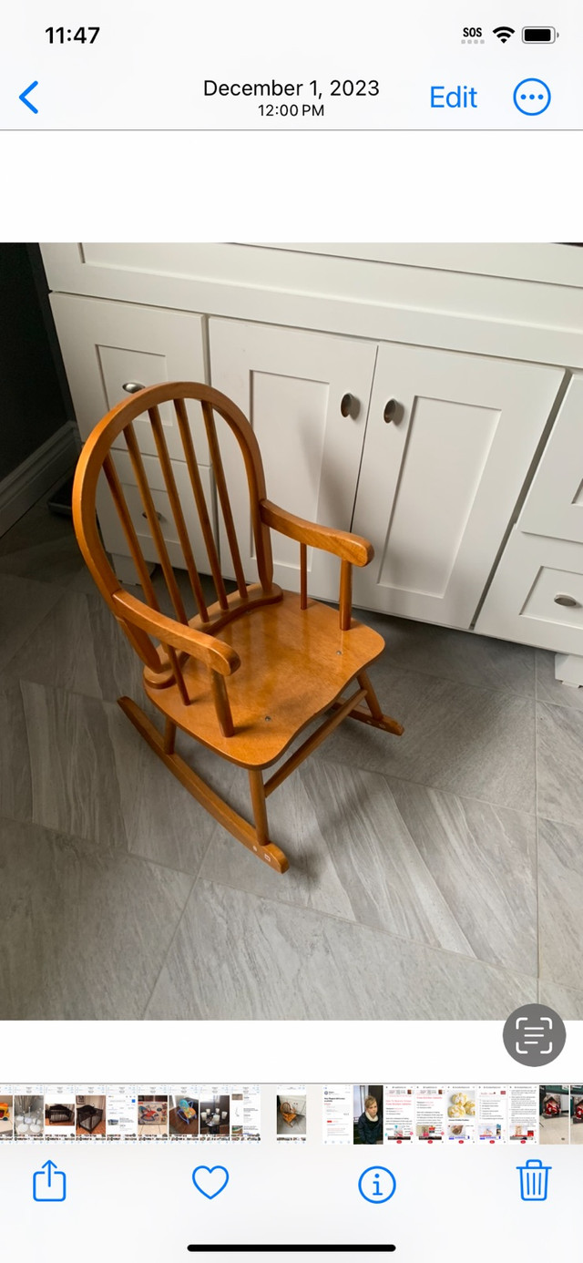 Rocking chair  in Chairs & Recliners in Markham / York Region