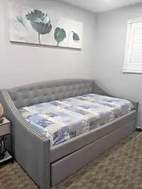 Brand New Trundle Pullout Bed sofa