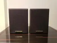 Pioneer CS-X500-K Bookshelf Surround Speakers