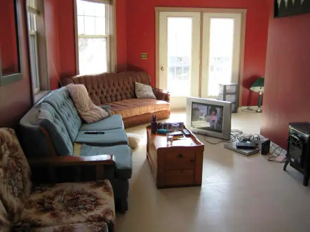 6-Bedroom house near MTA in Long Term Rentals in Moncton - Image 5