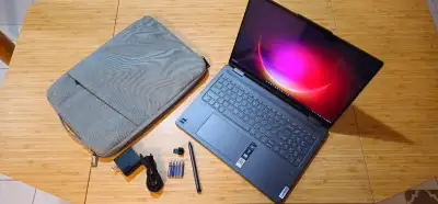 Selling a Lenovo Yoga 7i 16” 2-in-1 touchscreen laptop/tablet in excellent condition. This premium c...
