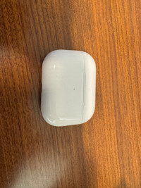 AirPods Pro 2 charging case only - lightning socket