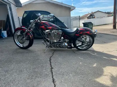 Feast your eyes on this stunning 2006 Pro 1 Rogue pro street softail motorcycle, boasting a custom p...