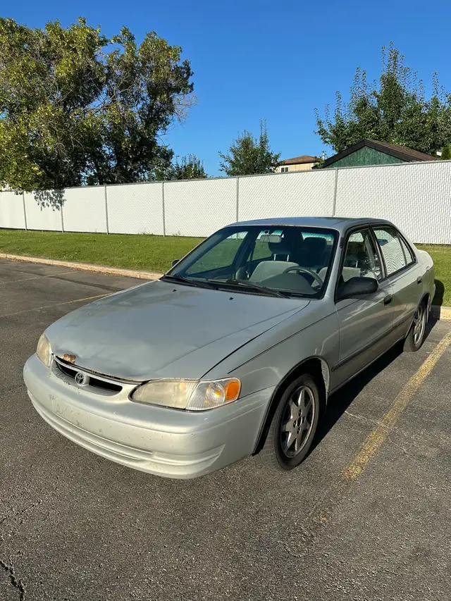 1999 Toyota Corolla552944950428968961