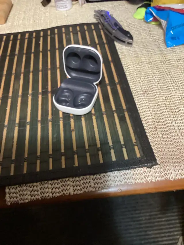 lost and found64520055603841122