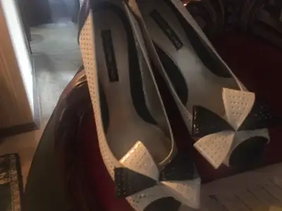 Woman's Shoes, View more