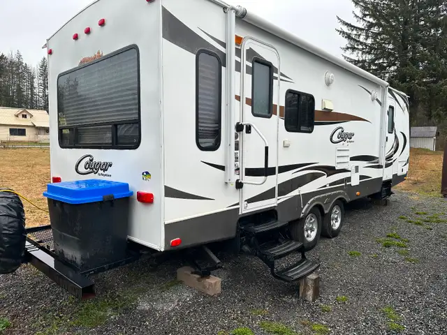 Travel Trailer in Travel Trailers & Campers in Terrace - Image 3