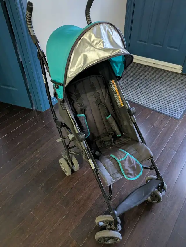 Poussette summer 3D lite in Strollers, Carriers & Car Seats in City of Montréal - Image 2