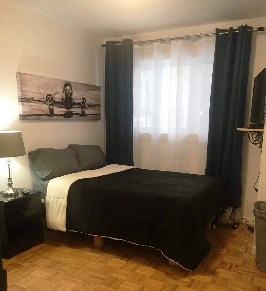 Chambre de luxe à louer, Val-D'or, câble, internet, meublé — photo 2