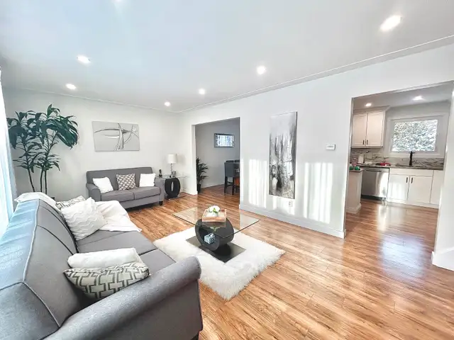 House for Sale in Houses for Sale in Kitchener / Waterloo - Image 2