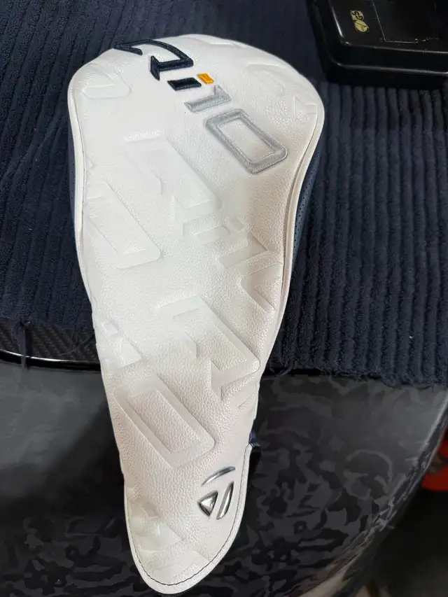 TaylorMade Qi10 Driver Head Cover