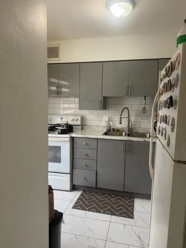 Room Sharing Available  at 16 Rexdale Blvd $460 in Long Term Rentals in Mississauga / Peel Region - Image 3