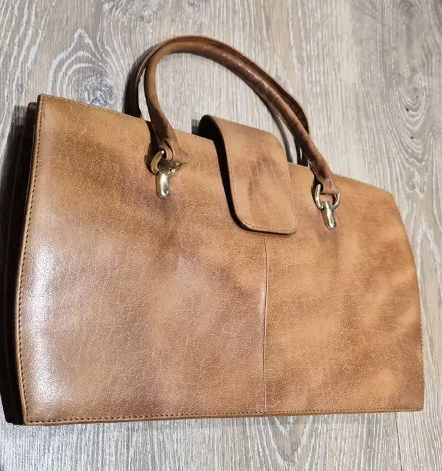 Small Designer Purses in Women's - Bags & Wallets in Ottawa - Image 7