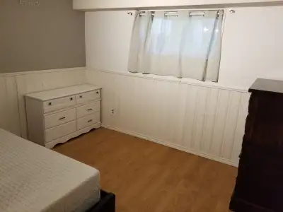 Basement Room for rent in Oshawa in a bright and spacious shared house($600/ per Month) - Room is av...