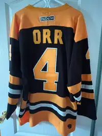 NWT Bobby Orr Boston Bruins Hockey Jersey - Medium