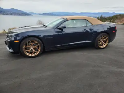 Camaro 2SS RS convertible. Only 39,xxx kms. Has front 3M ppf, Factory Brembo Brakes, Factory Perf ex...