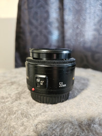 CANON EF 50mm f/1.8 II Auto-Focus Lens