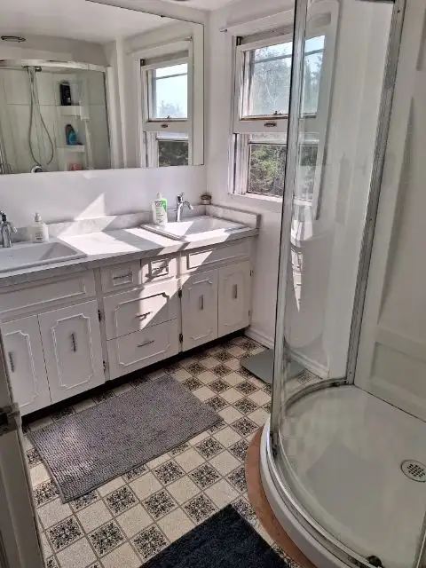 LARGE ROOM FOR RENT / NEAR UPEI / ALL INCLUSIVE RENT in Room Rentals & Roommates in Charlottetown - Image 9