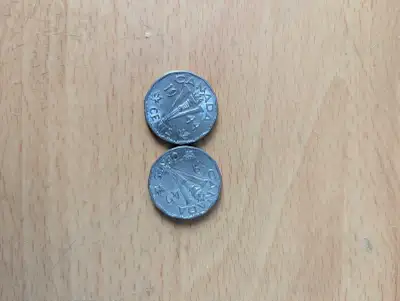 2 Canadian dimes 10 for both 1945 and 1944