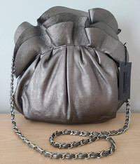 Women's Bags - BRAND NEW WITH TAGS - High Fashion Handbag