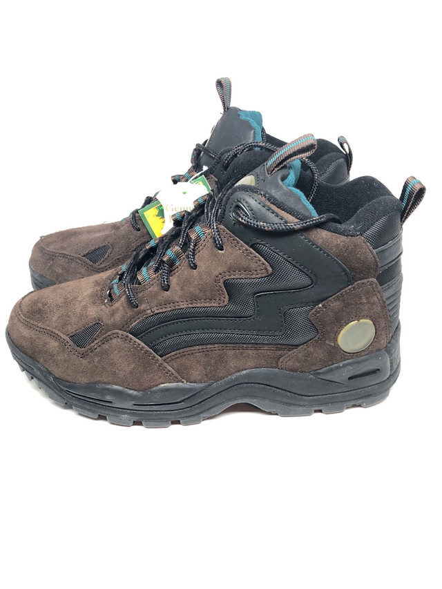 Altra Leather Lace Up Hiking Boots Brown  Shoes Men’s 10  New in Men's Shoes in North Bay - Image 3