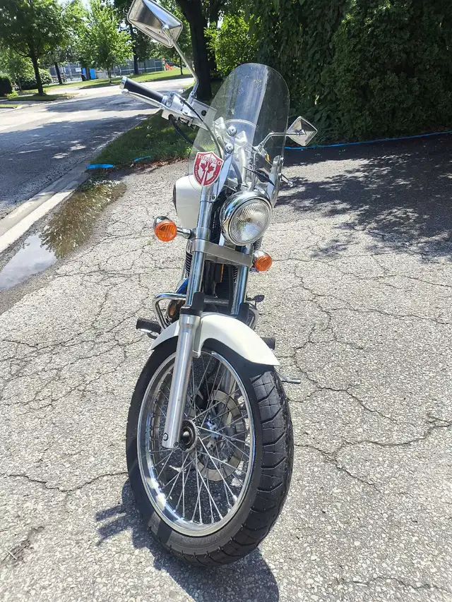 2010 Suzuki boulevard s40 in Street, Cruisers & Choppers in City of Toronto - Image 4