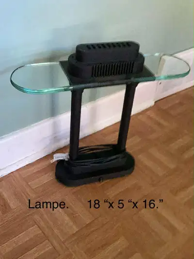 lampe noir et vitrée, View more