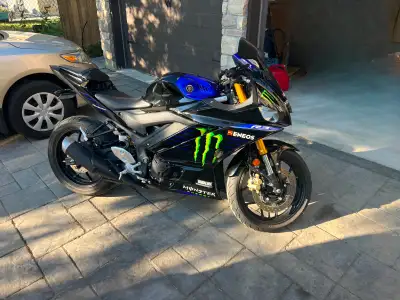 2020 Yamaha YZF R3 ABS MotoGP Trim Only 1736 KM $5500 OBO Upgrades: LED Turn Signals / Fender Elimin...