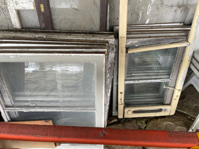 Old Single Pane Wood Windows in Windows, Doors & Trim in Kingston - Image 2