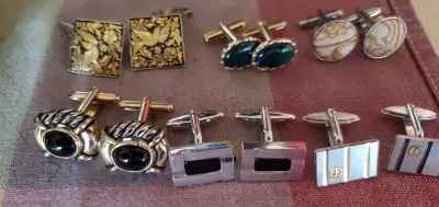 SAPPHIRE GOLD BLUE OPEL STAIN STEEL CLASSY CUFFLINKS, View more