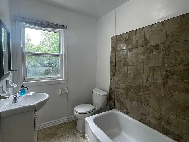 Residential and Commercial Combo property for rent in Commercial & Office Space for Rent in City of Toronto - Image 3