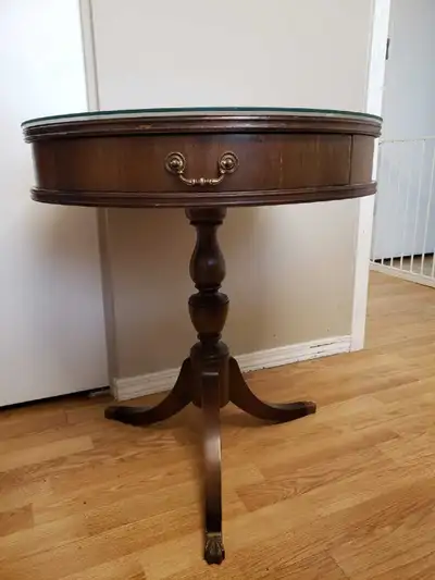 Round pedestal end table w/ glass, View more
