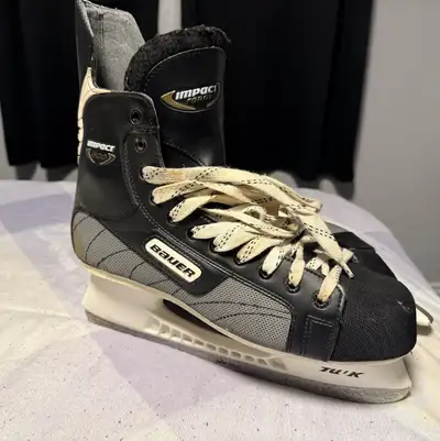 Bauer Impact 500 Skates Senior Men 12 I used them for skating on the Rideau Canal & City Hall exteri...