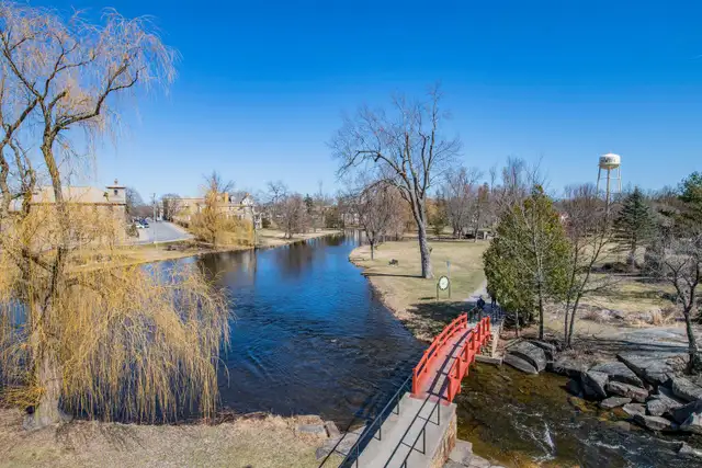 PERTH WATERFRONT TOWNHOME WITH ELEVATOR! in Houses for Sale in Ottawa - Image 10