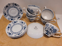 6 Teacups/ saucers Johnson Brothers England