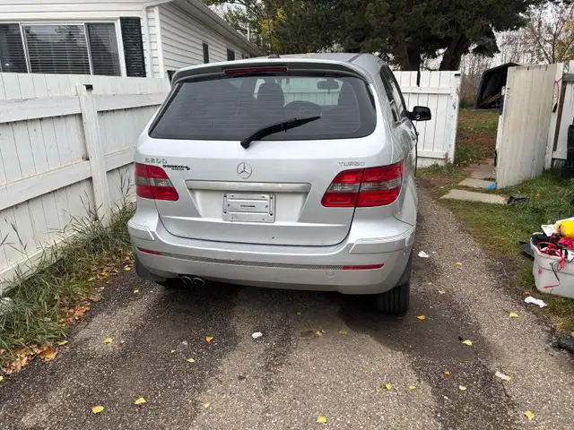 you can keep the battery, all the interior parts in Other Parts & Accessories in St. Albert - Image 6