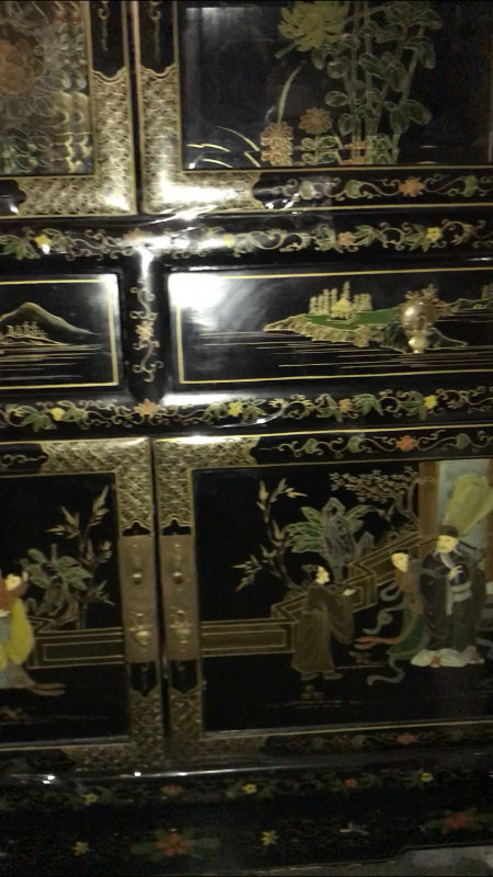 Beautiful Asian china cabinet  & buffet/sideboard for sale in Dressers & Wardrobes in City of Toronto - Image 3