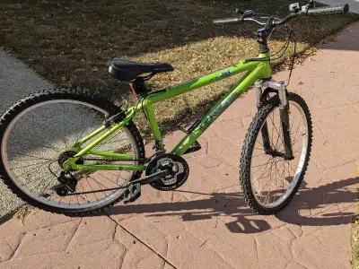 Selling an Iron Horse Outlaw mountain bike that's ready for the trails! This used bike is in good co...