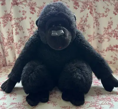 Plush Stuffed Gorilla – Imaginative Play (Like New), View more