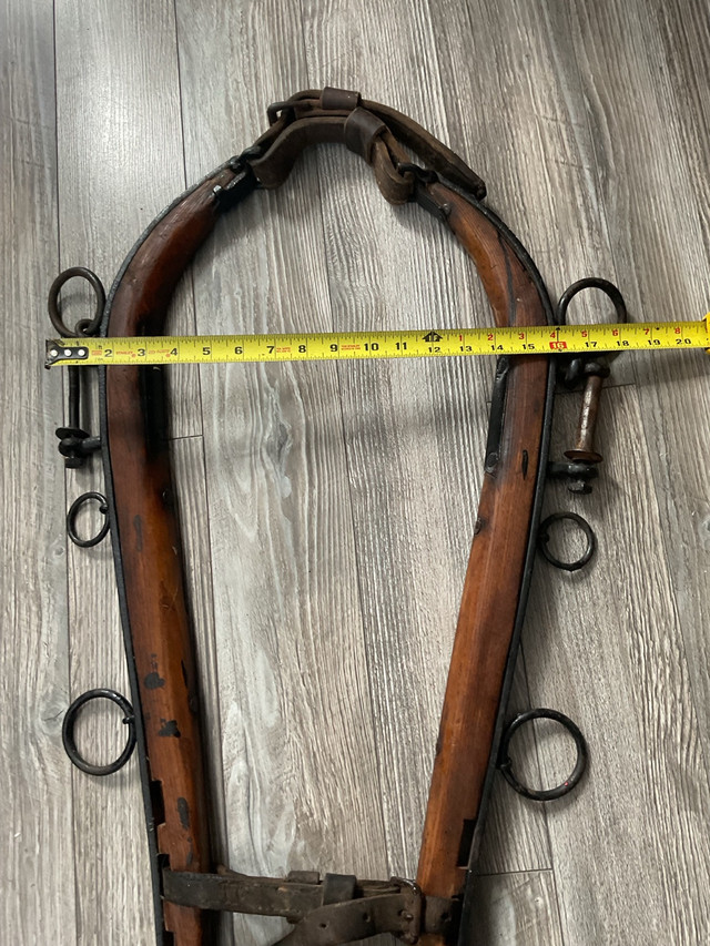 Antique horse collar harness; harnais pour cheval  dans Art et objets de collection  à Trois-Rivières - Image 4