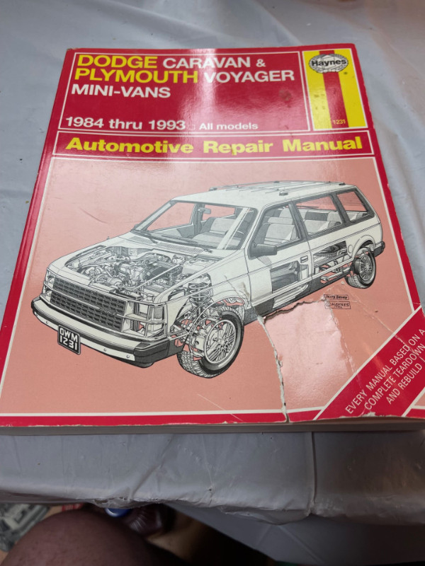 HAYNES 84-93 CARAVAN VOYAGER MINI VAN REPAIR MANUAL #M1555 in Textbooks in Edmonton