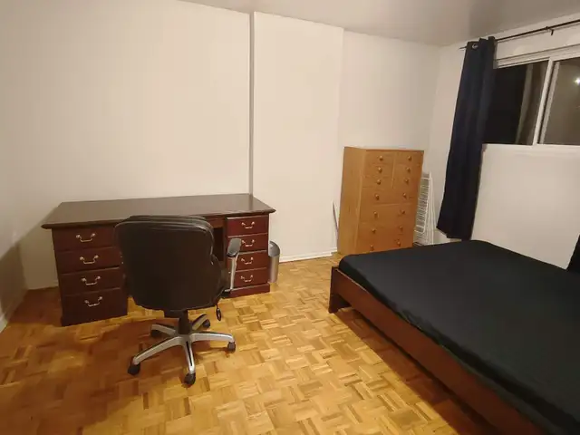 1 Student Room of Townhouse for Rent, 15-min walk to UWaterloo in Room Rentals & Roommates in Kitchener / Waterloo - Image 5