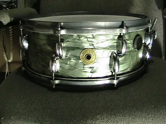 GRETSCH-1940's Louie Belson's Endorsers Snare Drum*W/Offset Lugs in Drums & Percussion in Windsor Region - Image 3
