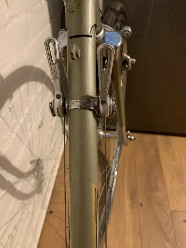 Vintage Peugeot 10 speed road bike in excellent condition in Road in City of Toronto - Image 8