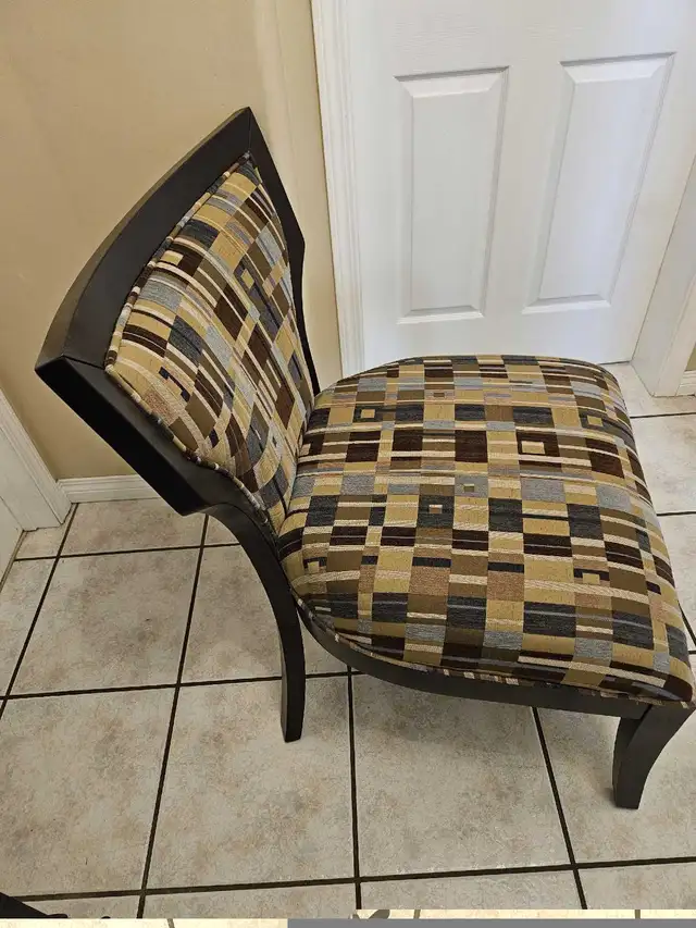 arm chair578765015892643841