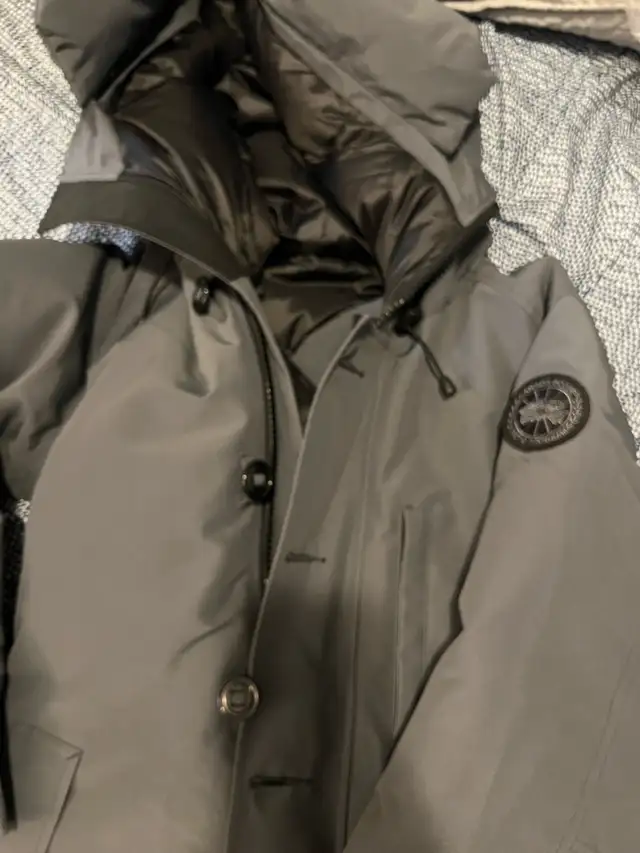 Canada Goose in Men's in City of Toronto - Image 3