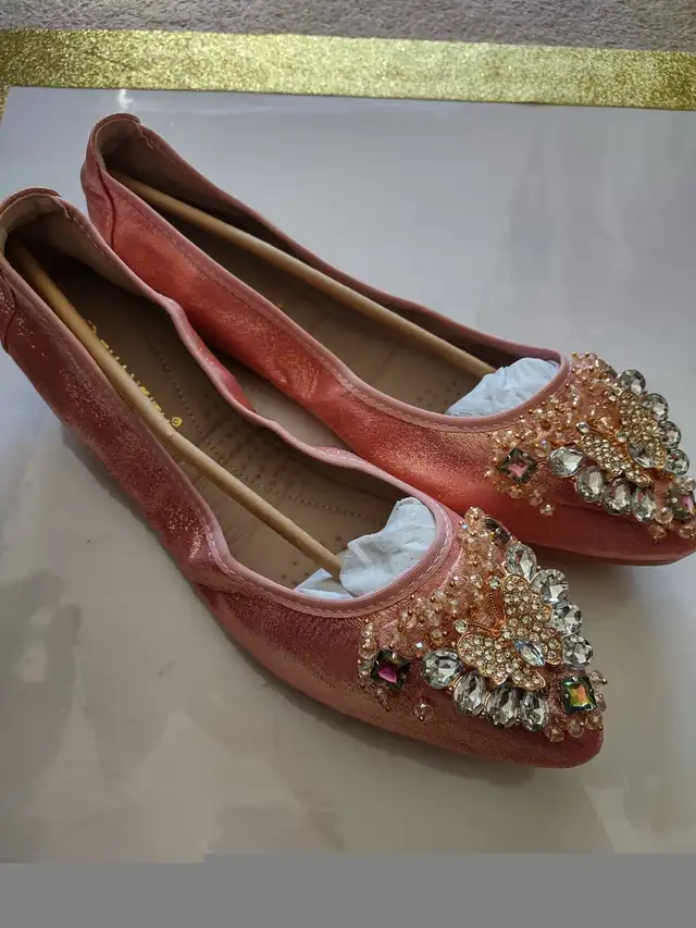 Women's shoes size 11, guansitu, Kanata, ottawa in Women's - Shoes in Ottawa - Image 4