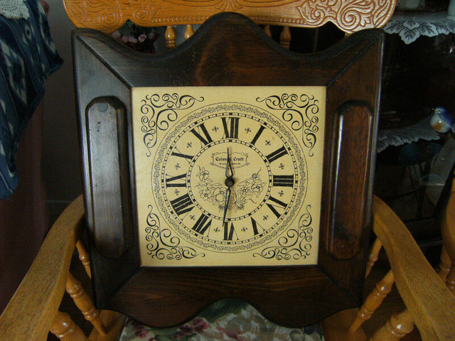 Une belle horloge rustique dans Art et objets de collection  à Edmundston